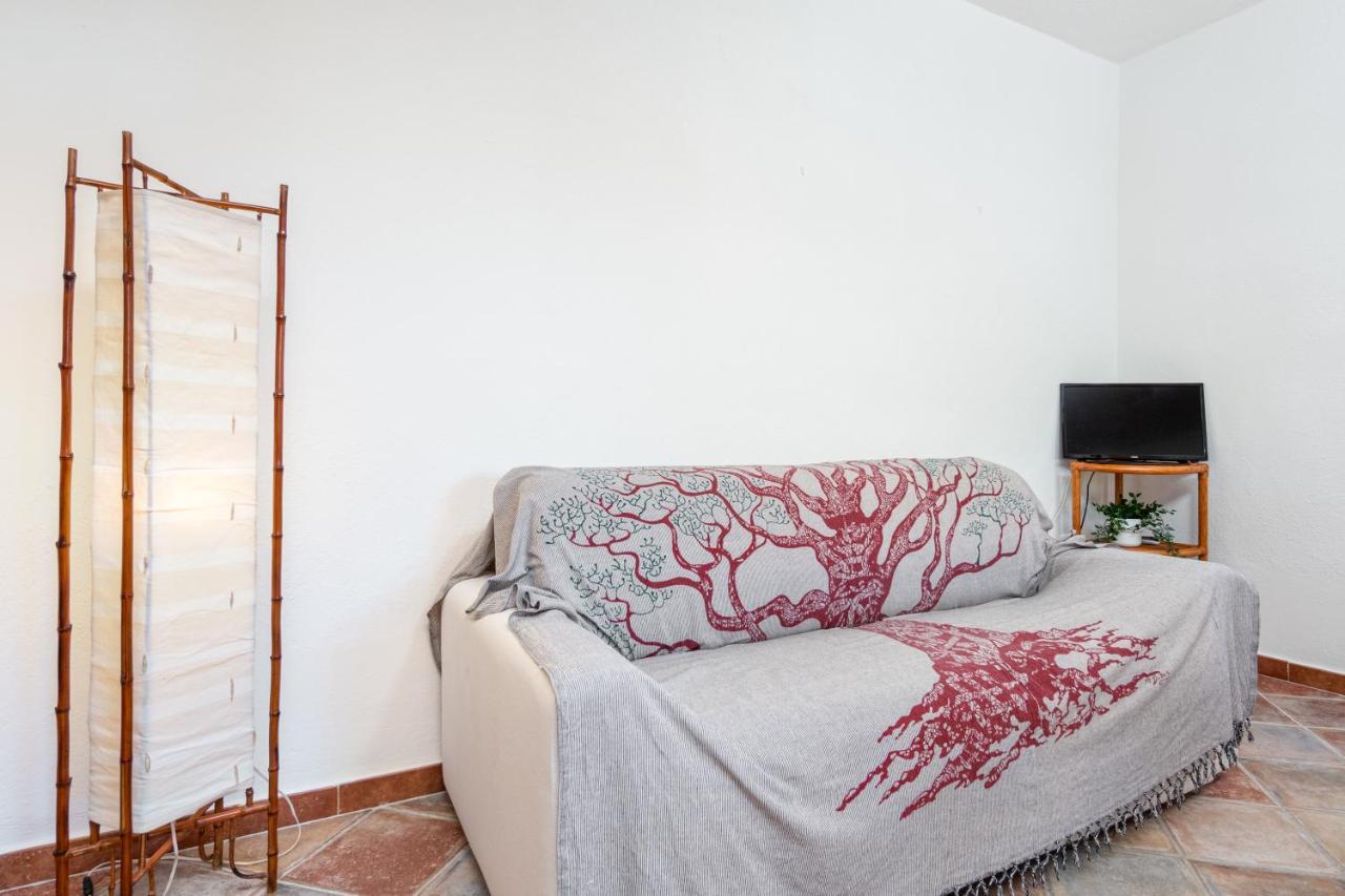 Holiday House Li Piri San Teodoro  Exterior photo