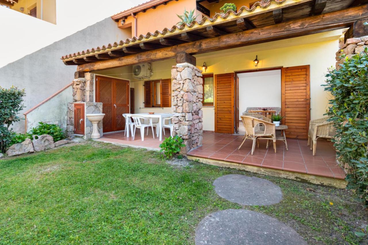 Holiday House Li Piri San Teodoro  Exterior photo