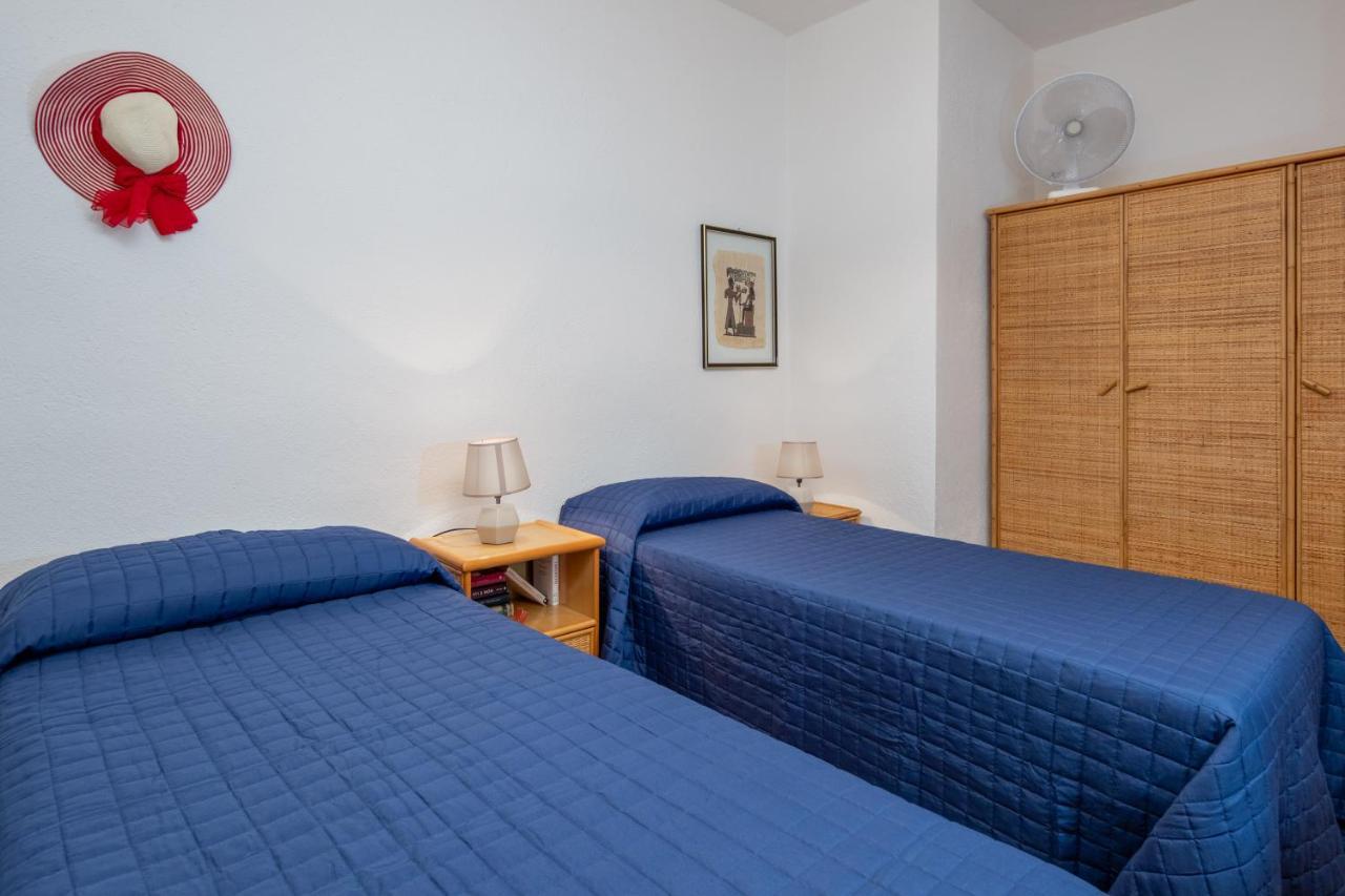 Holiday House Li Piri San Teodoro  Exterior photo