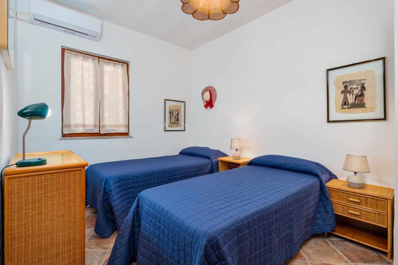 Holiday House Li Piri San Teodoro  Exterior photo