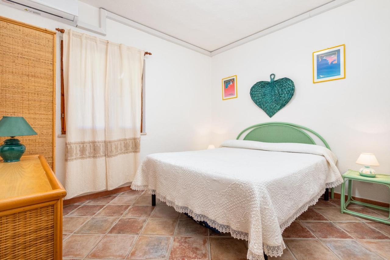 Holiday House Li Piri San Teodoro  Exterior photo